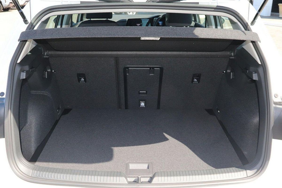 2024 Volkswagen Golf 110TSI Life 8