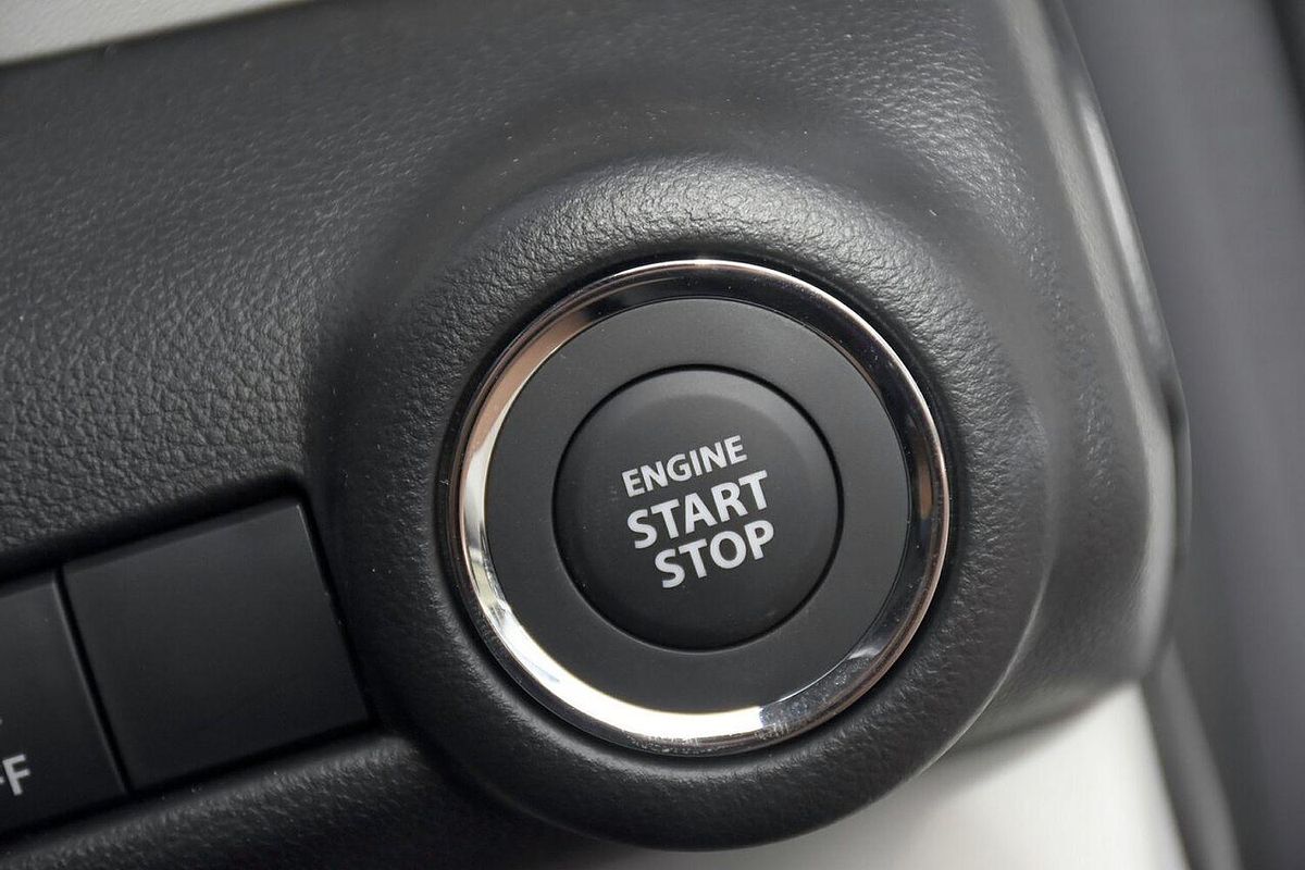 2024 Suzuki Swift Hybrid UZ