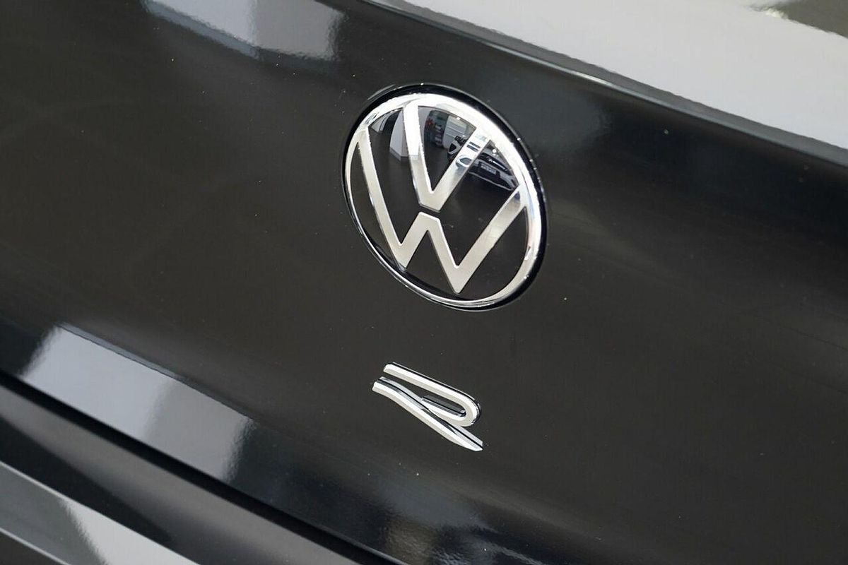 2024 Volkswagen Golf R 8