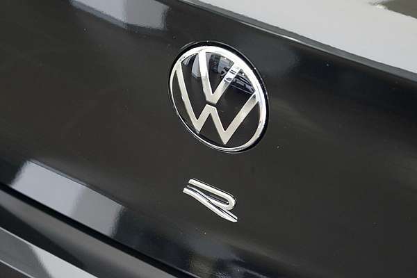 2024 Volkswagen Golf R 8