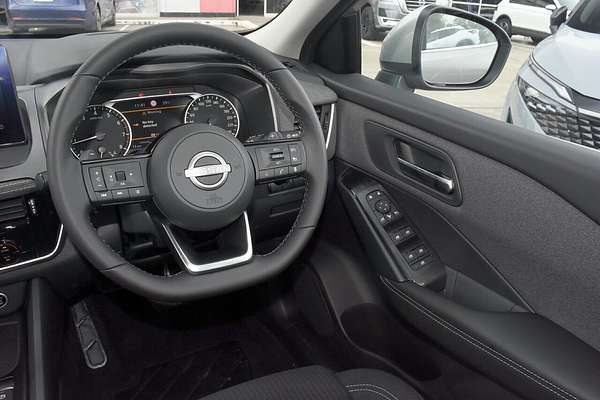 2025 Nissan QASHQAI ST-L J12