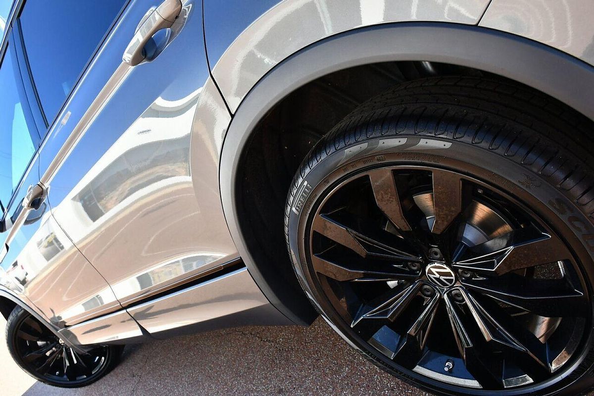 2024 Volkswagen Tiguan Wolfsburg Edition Allspace 5N