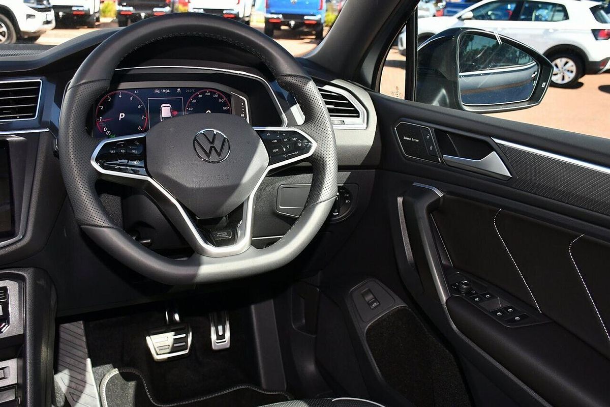 2024 Volkswagen Tiguan Wolfsburg Edition Allspace 5N