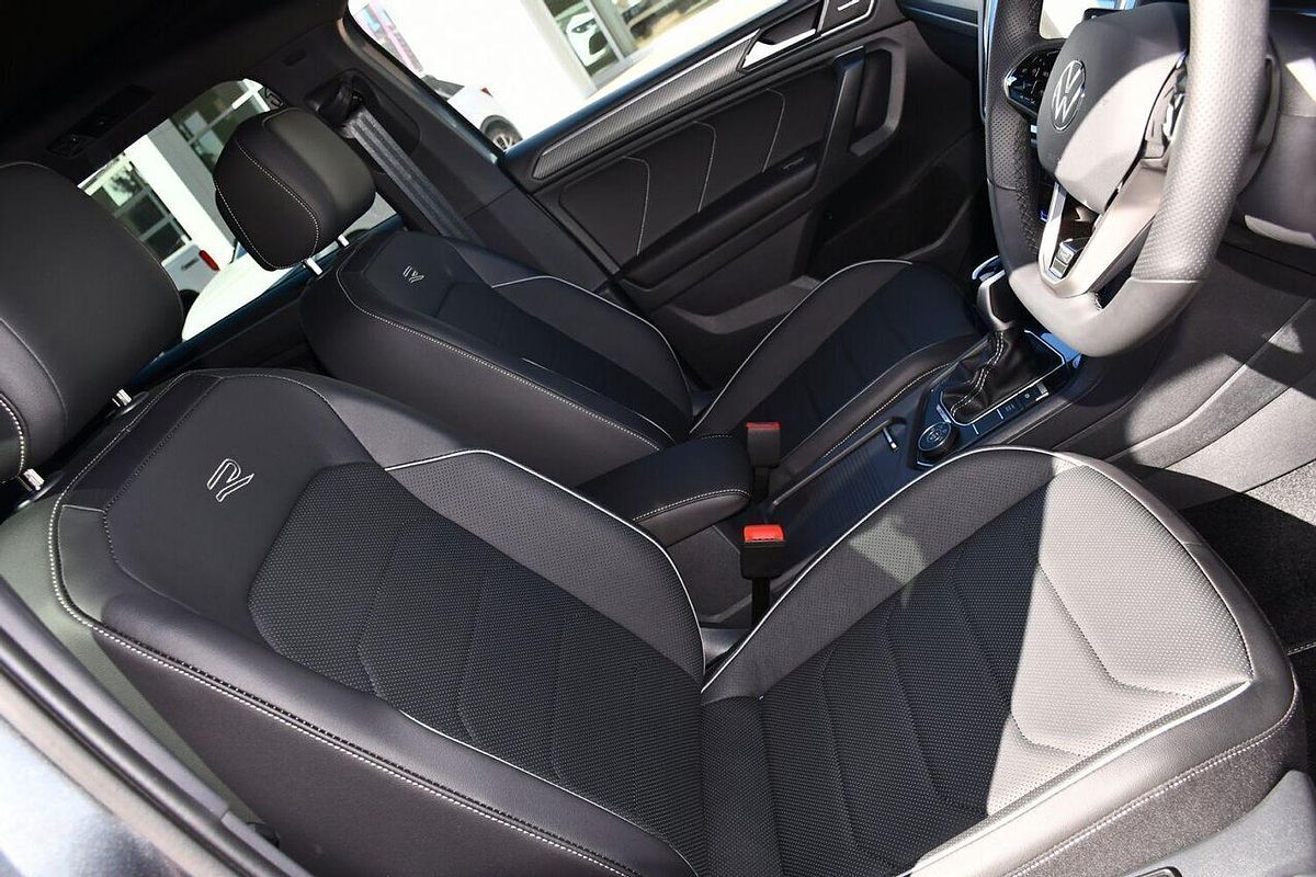 2024 Volkswagen Tiguan Wolfsburg Edition Allspace 5N