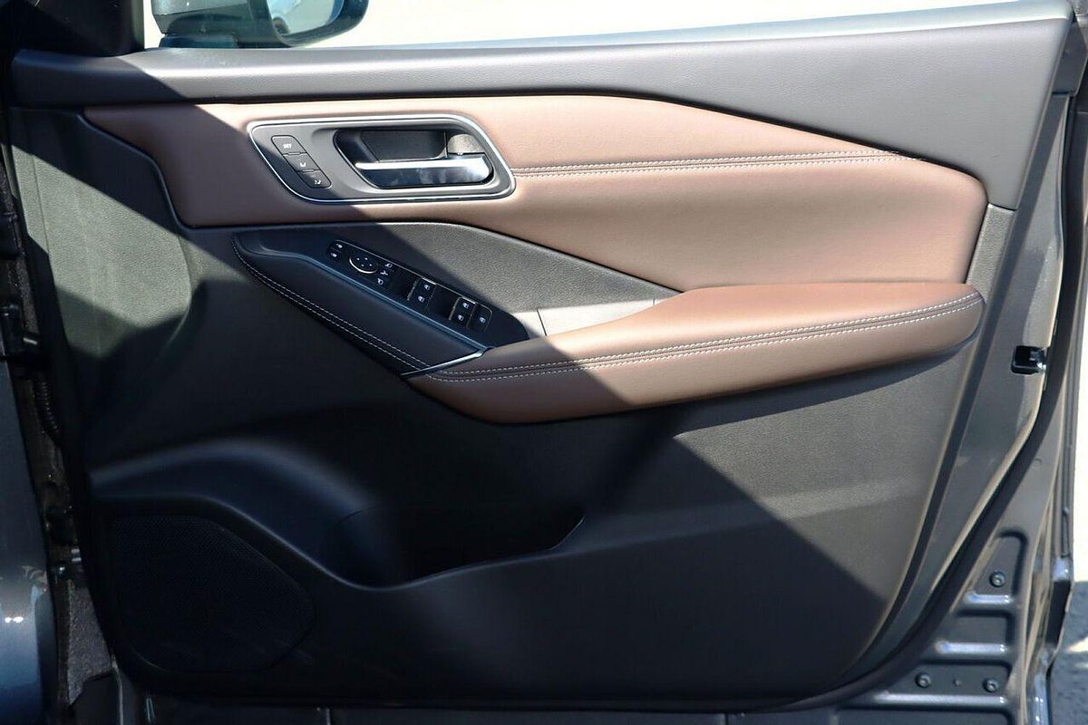 2025 Nissan QASHQAI Ti J12