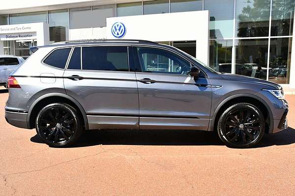 2024 Volkswagen Tiguan Wolfsburg Edition Allspace 5N