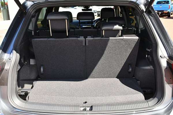 2024 Volkswagen Tiguan Wolfsburg Edition Allspace 5N