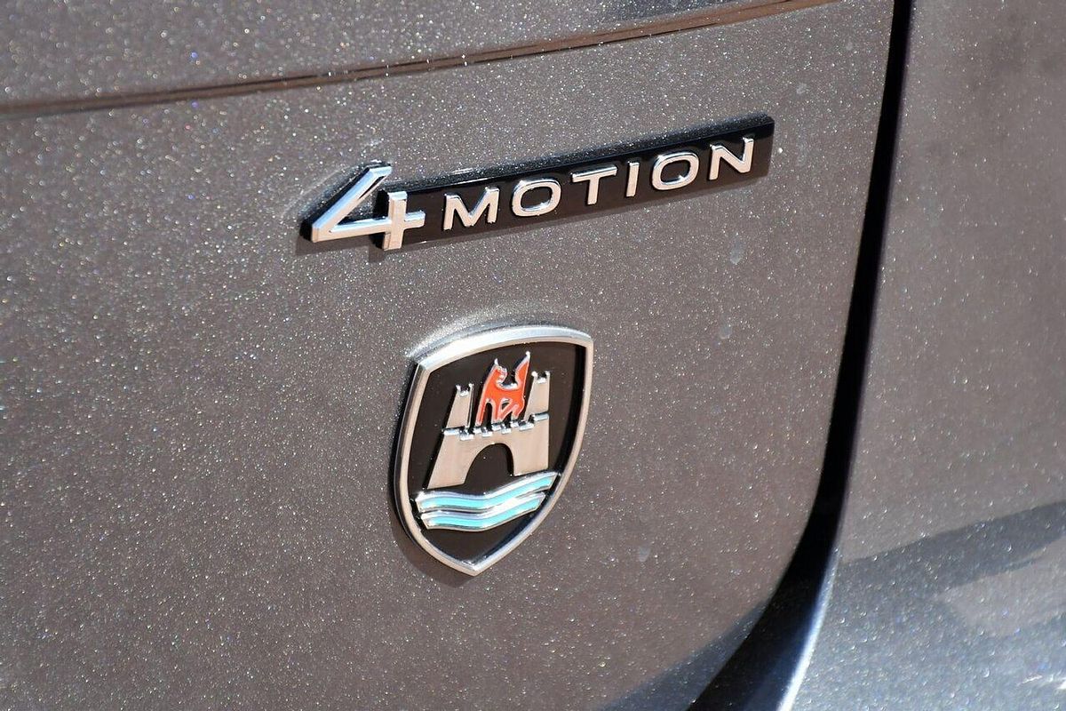 2024 Volkswagen Tiguan Wolfsburg Edition Allspace 5N