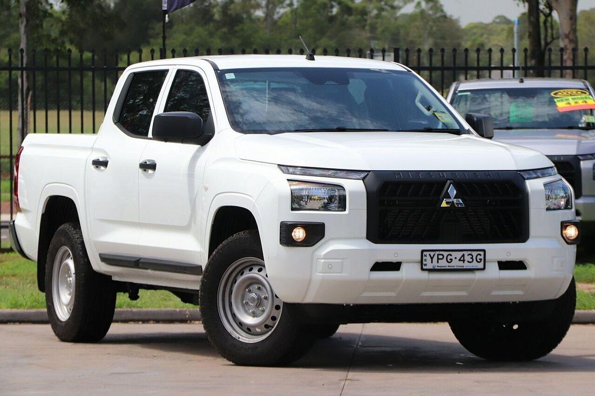 2024 Mitsubishi Triton GLX MV 4X4