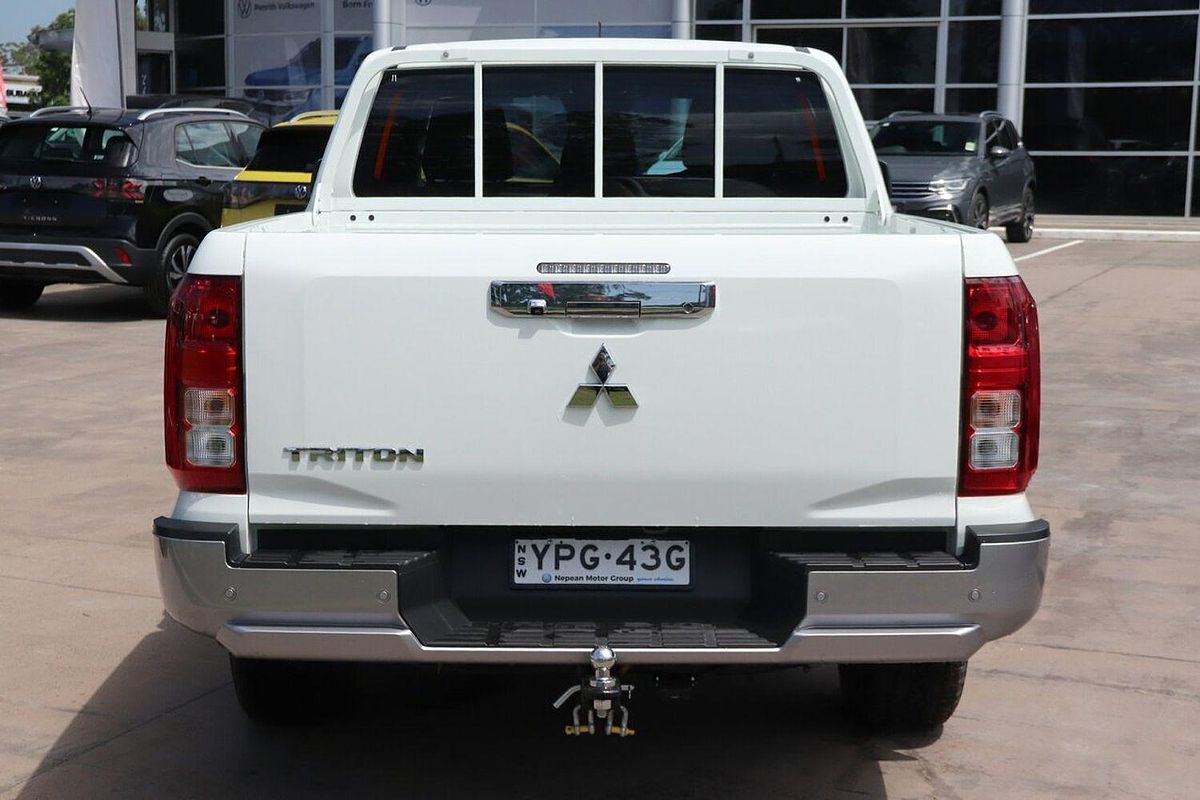 2024 Mitsubishi Triton GLX MV 4X4