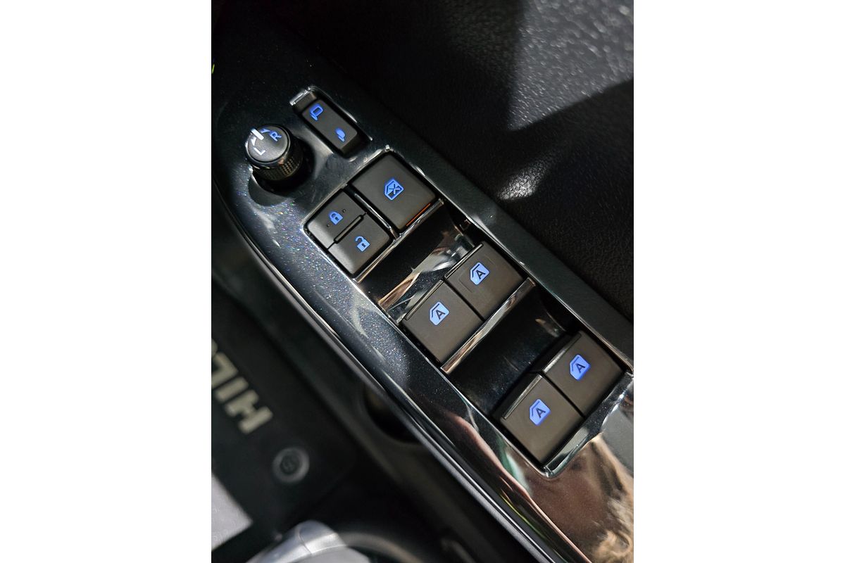 2024 Toyota Hilux Rogue 48V GUN126R 4X4