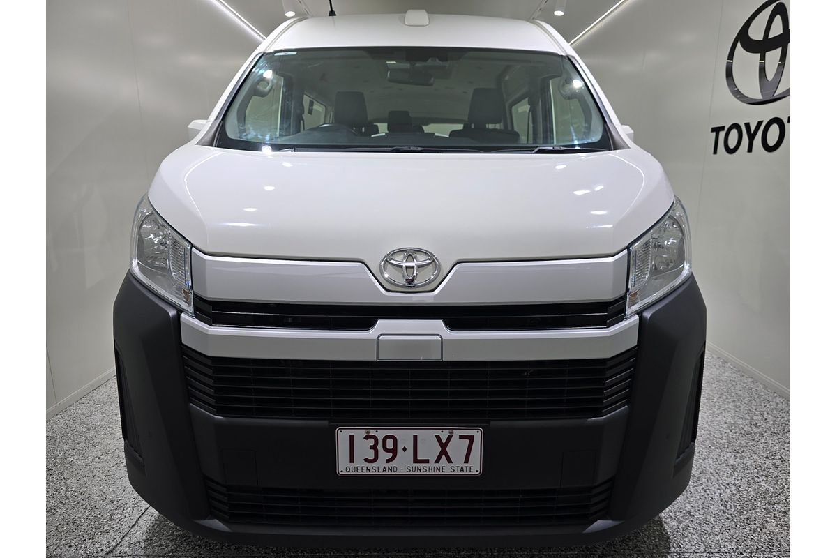 2022 Toyota Hiace Commuter GDH322R