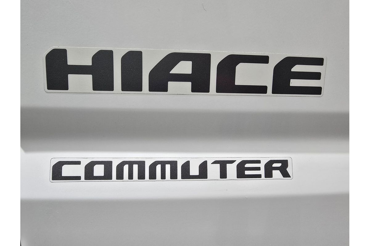 2022 Toyota Hiace Commuter GDH322R