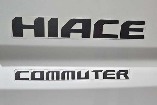 2022 Toyota Hiace Commuter GDH322R