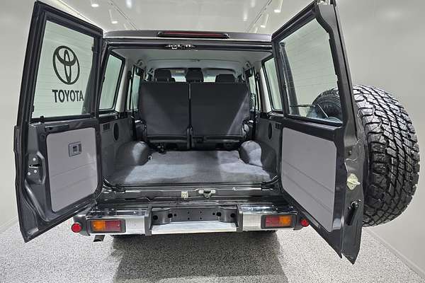 2024 Toyota Landcruiser GXL GDJL76R