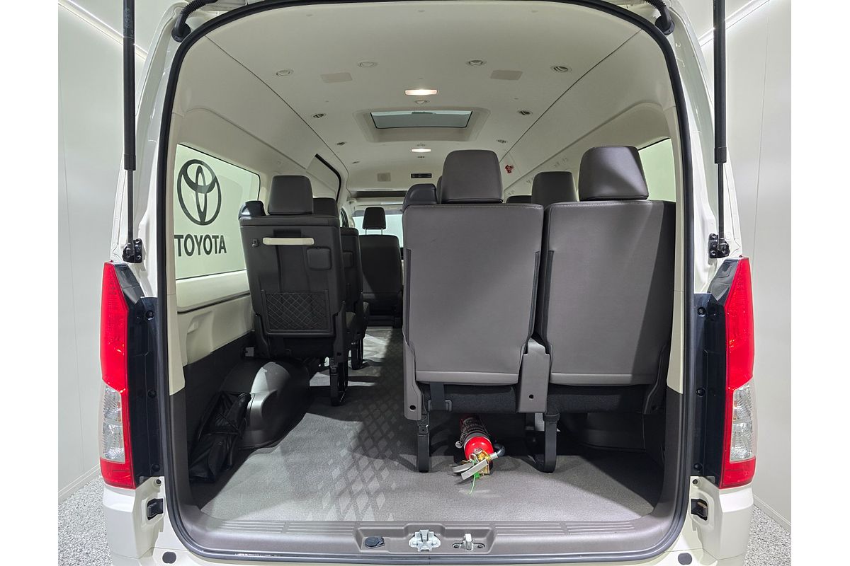 2022 Toyota Hiace GDH320R