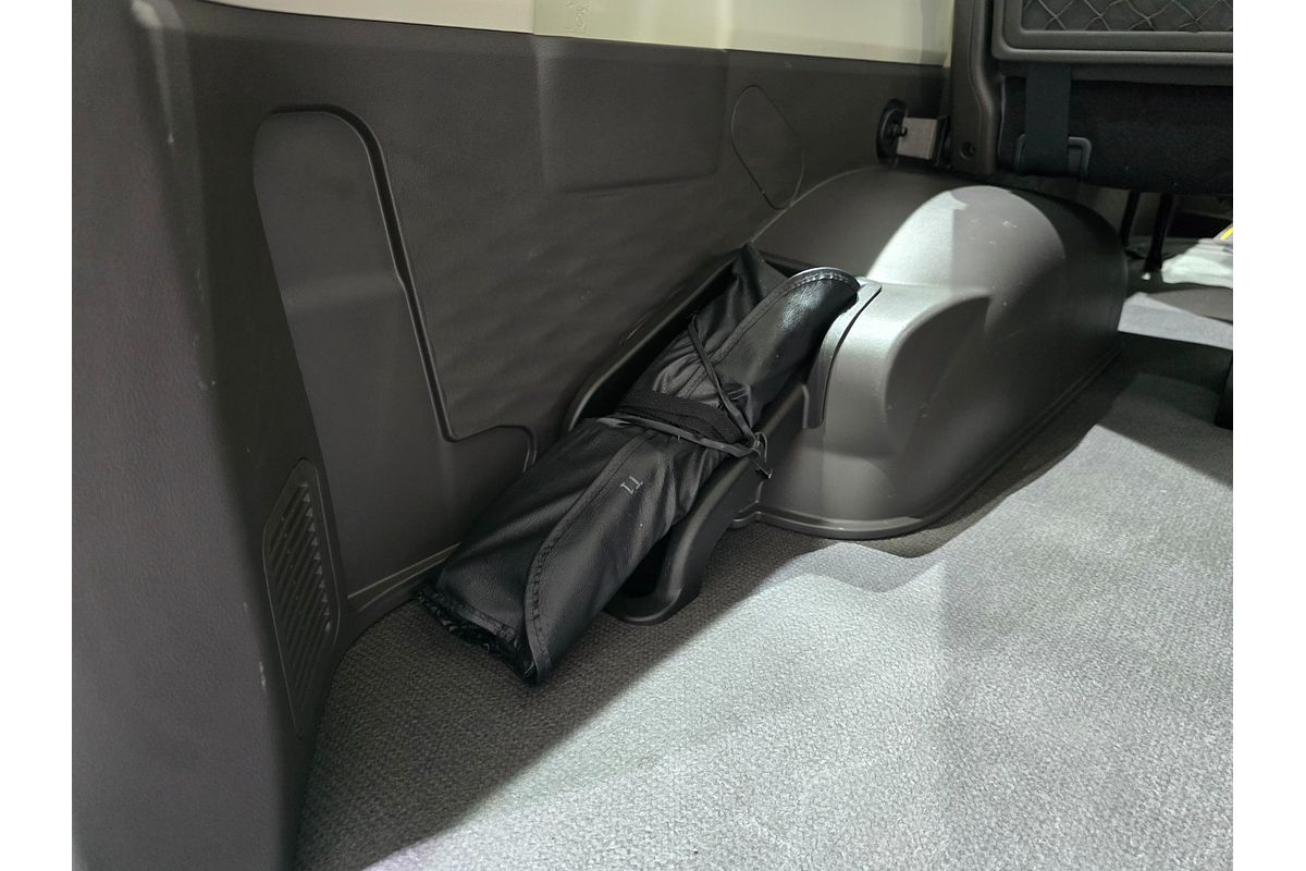 2022 Toyota Hiace GDH320R