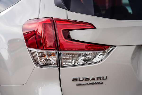 2025 Subaru Forester 2.5i Luxury Special Edition S5