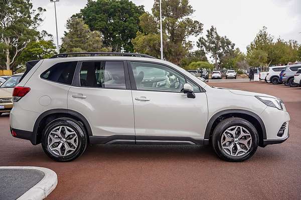 2025 Subaru Forester 2.5i Luxury Special Edition S5