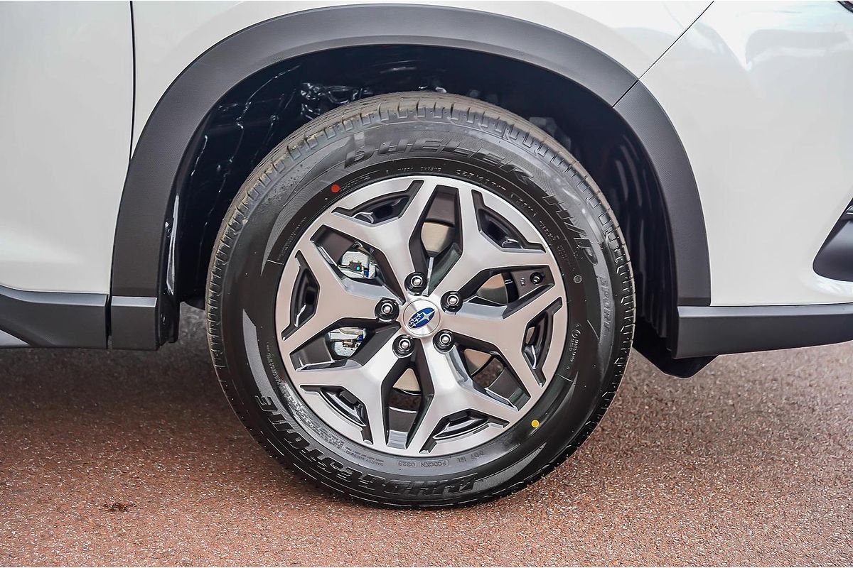 2025 Subaru Forester 2.5i Luxury Special Edition S5