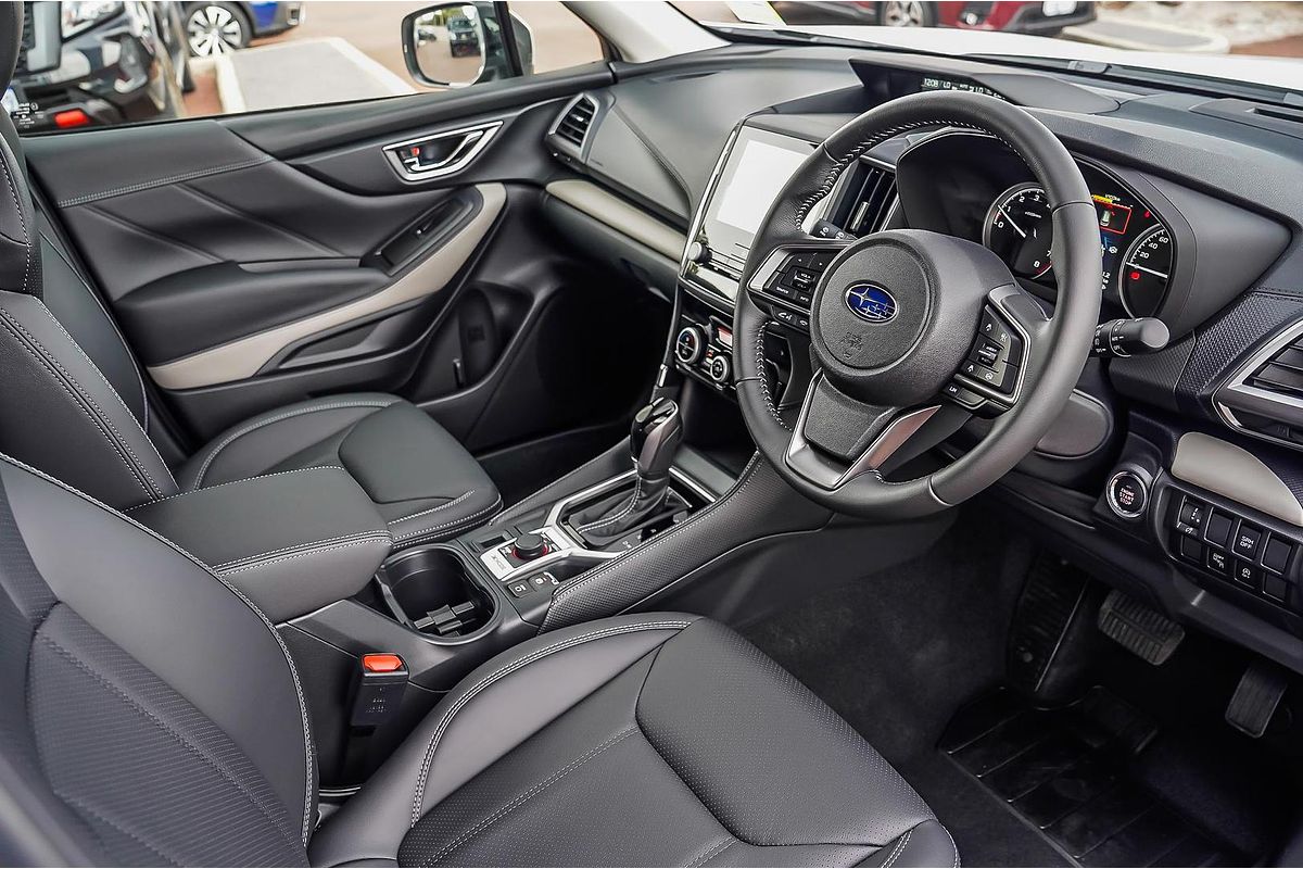 2025 Subaru Forester 2.5i Luxury Special Edition S5