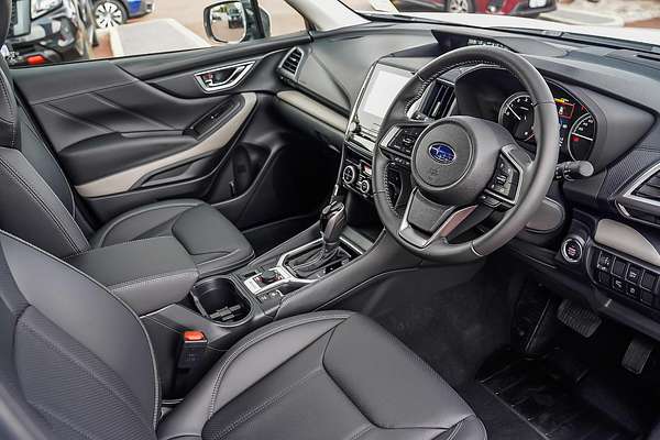 2025 Subaru Forester 2.5i Luxury Special Edition S5