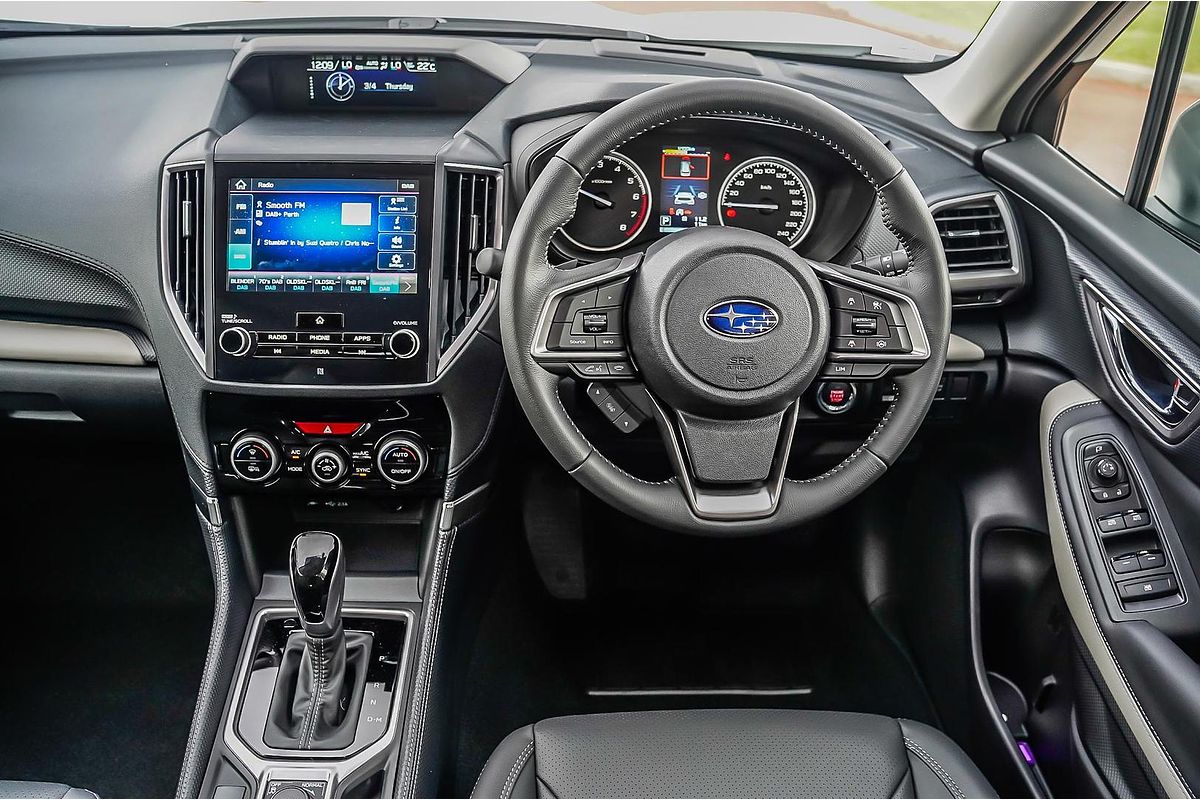 2025 Subaru Forester 2.5i Luxury Special Edition S5