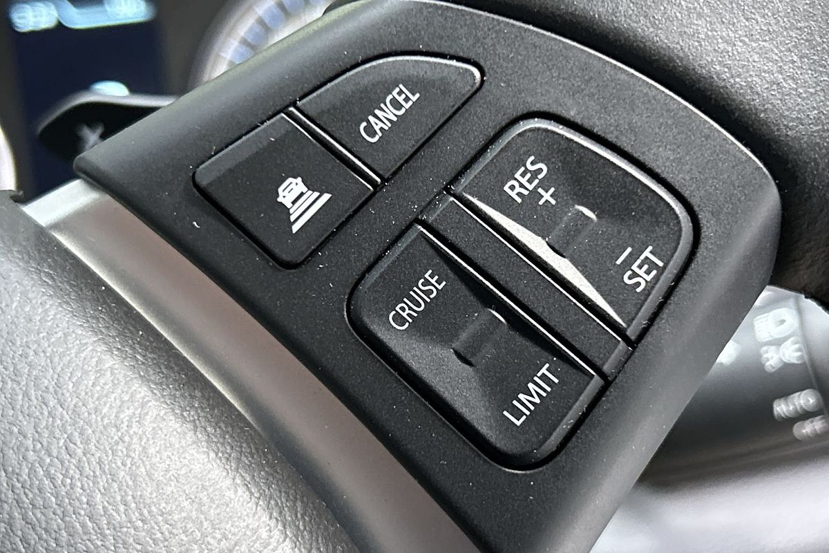 2023 Suzuki S-Cross Plus JYB