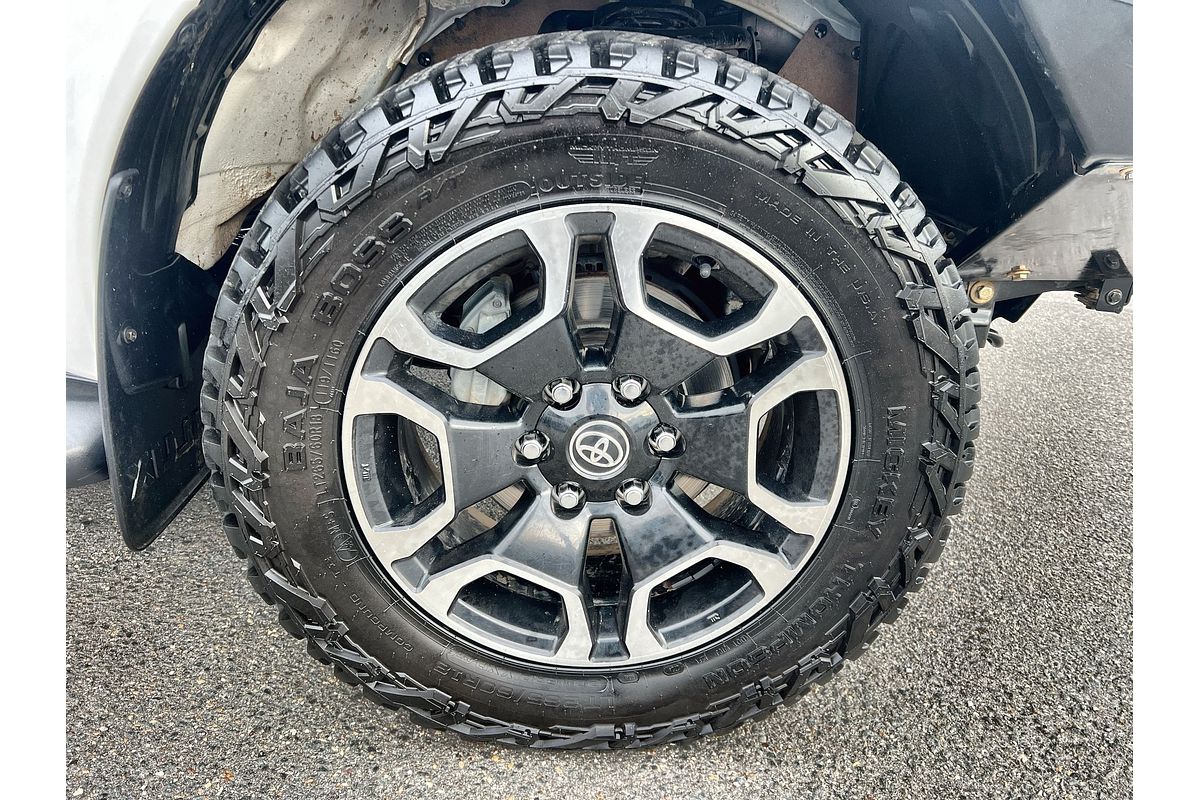 2022 Toyota Hilux SR5 GUN126R 4X4