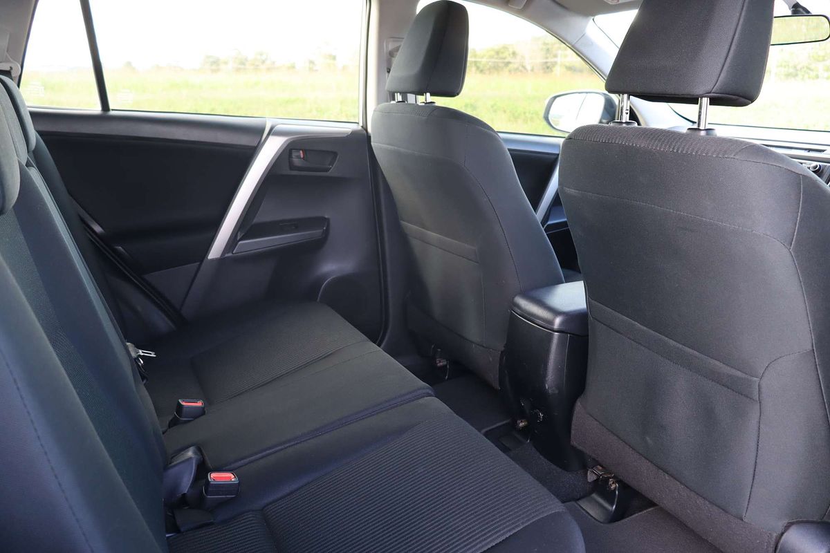 2017 Toyota RAV4 GX ASA44R