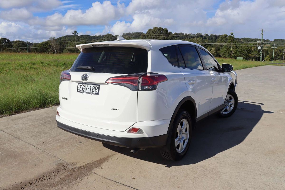 2017 Toyota RAV4 GX ASA44R