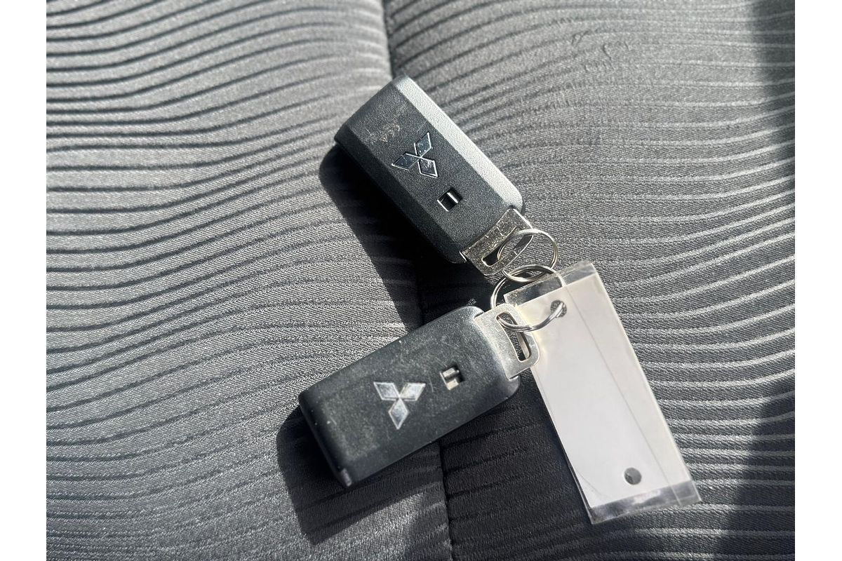 2016 Mitsubishi Pajero Sport GLX QE