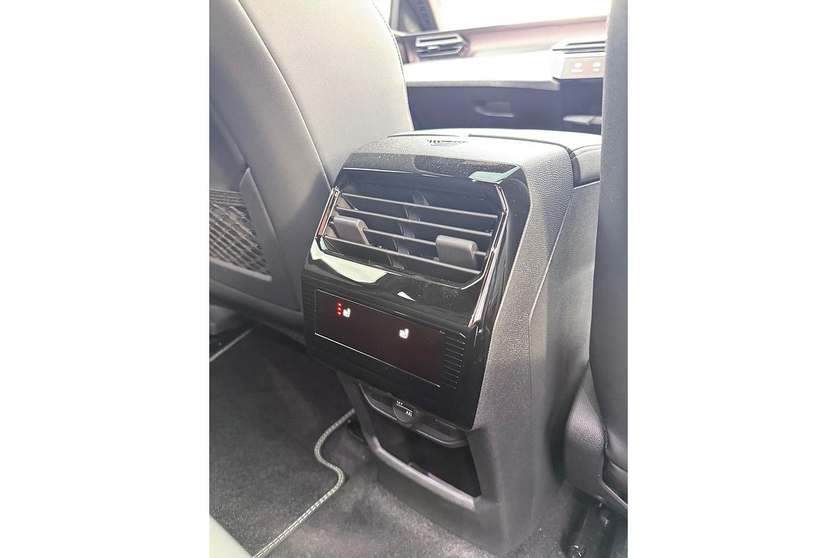 2024 Peugeot 3008 GT Premium Hybrid P64