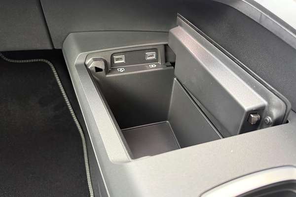 2024 Peugeot 3008 GT Premium Hybrid P64