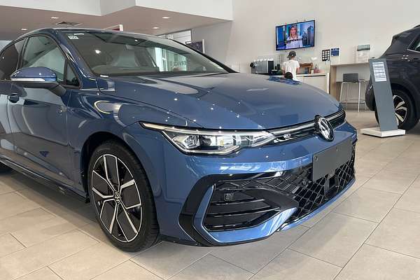 2025 Volkswagen Golf 110TSI R-Line 8.5
