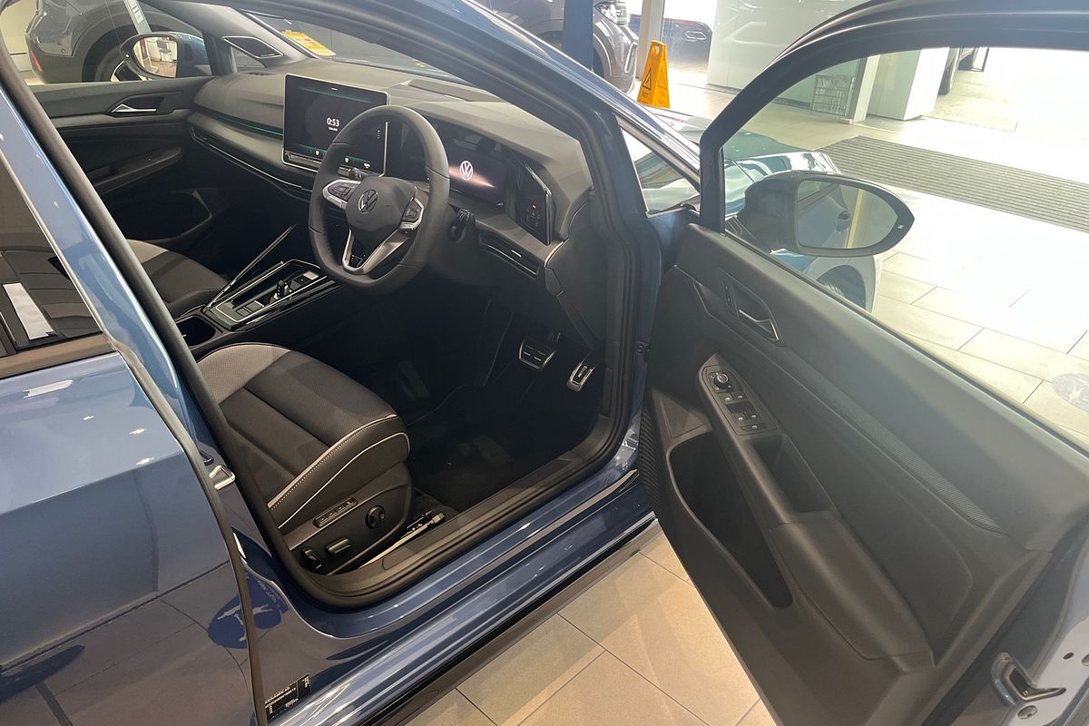 2025 Volkswagen Golf 110TSI R-Line 8.5