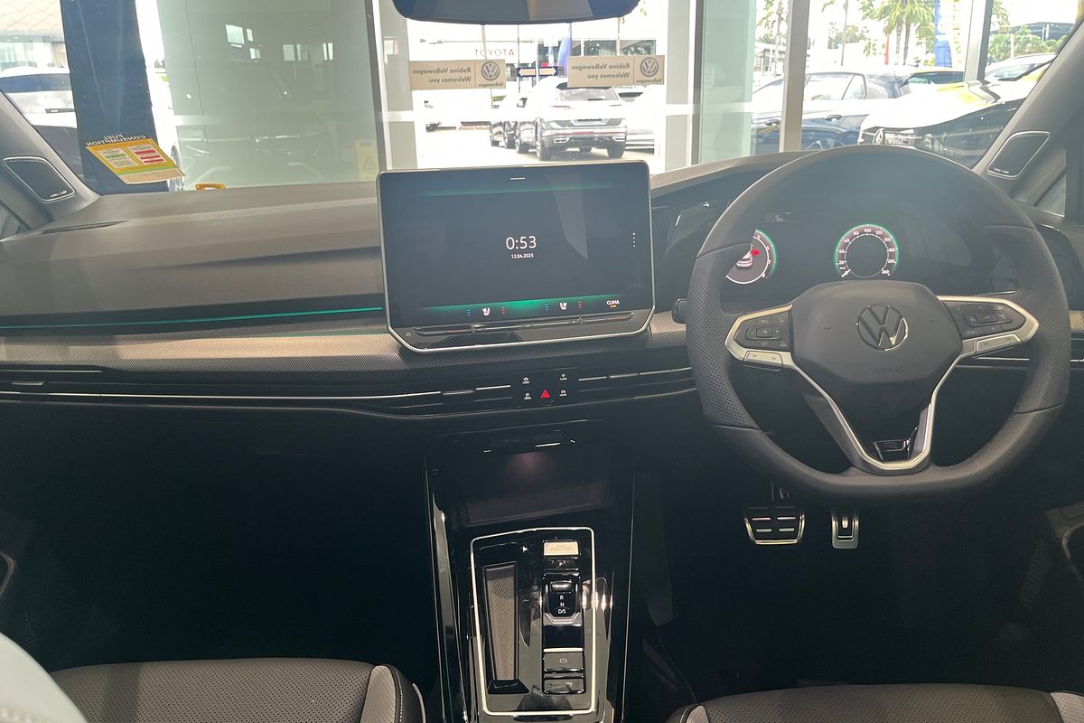 2025 Volkswagen Golf 110TSI R-Line 8.5