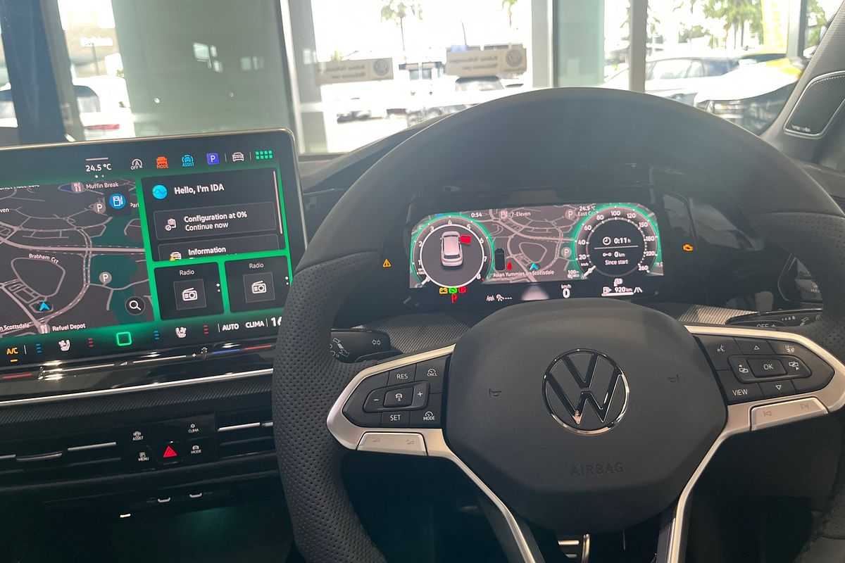 2025 Volkswagen Golf 110TSI R-Line 8.5