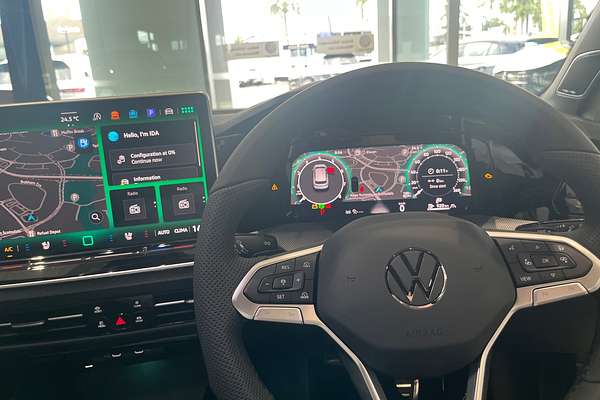 2025 Volkswagen Golf 110TSI R-Line 8.5