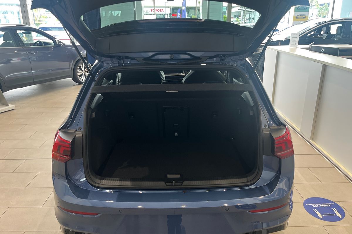 2025 Volkswagen Golf 110TSI R-Line 8.5