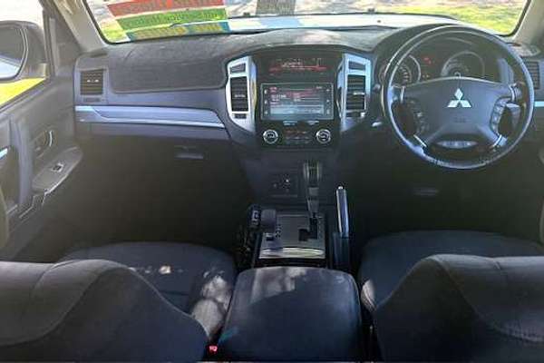 2017 Mitsubishi Pajero GLX NX