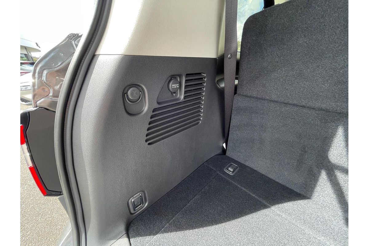 2024 Nissan Patrol Ti-L Y62