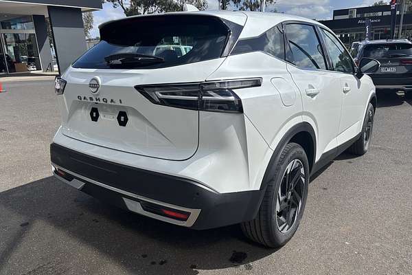 2025 Nissan QASHQAI ST-L J12