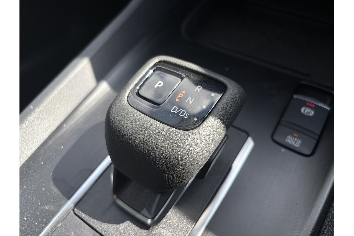 2025 Nissan QASHQAI ST-L J12