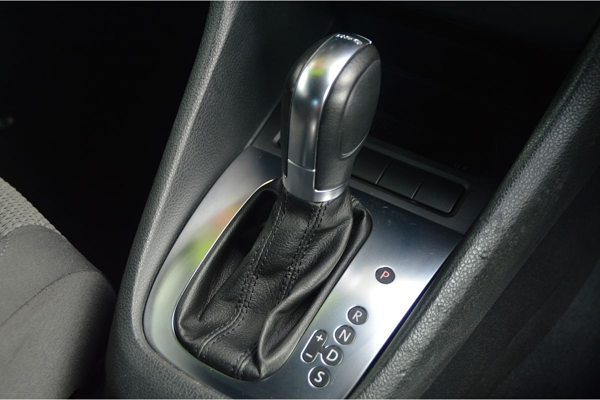 2011 Volkswagen Golf 118TSI VI