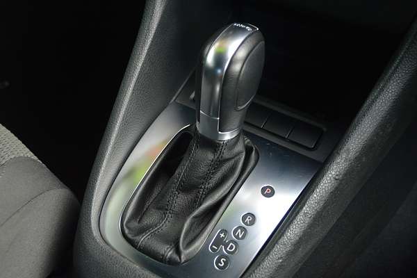 2011 Volkswagen Golf 118TSI VI