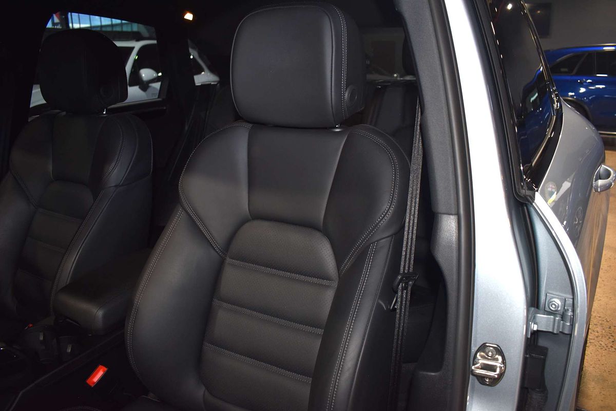 2019 Porsche Macan S 95B
