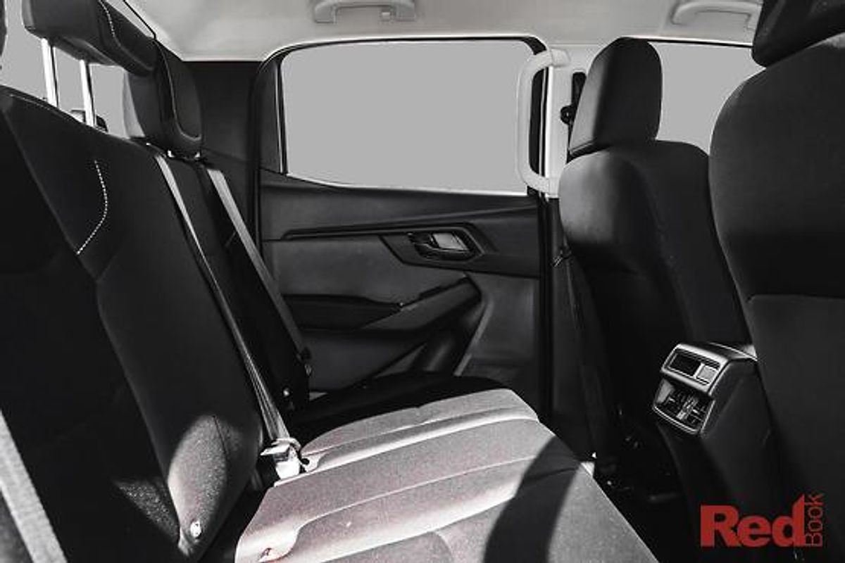 2025 Isuzu D-MAX SX 4X4