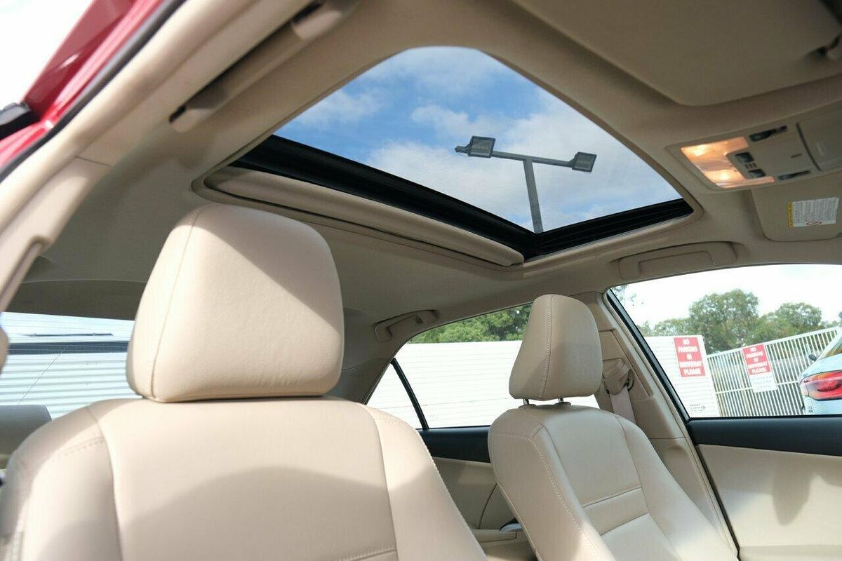 2016 Toyota Camry Atara SL ASV50R
