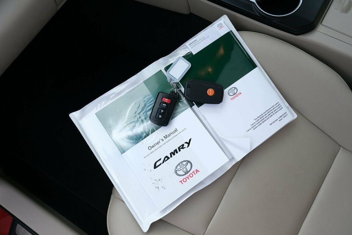 2016 Toyota Camry Atara SL ASV50R